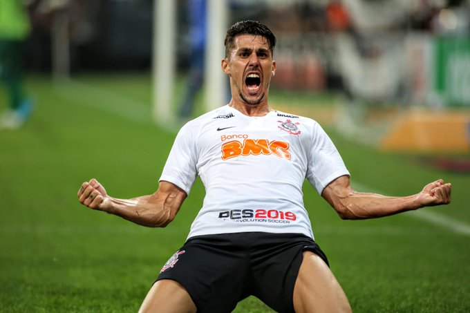 Zagueiro chega ao 32° aniversário. Foto: Rodrigo Coca/Ag. Corinthians
