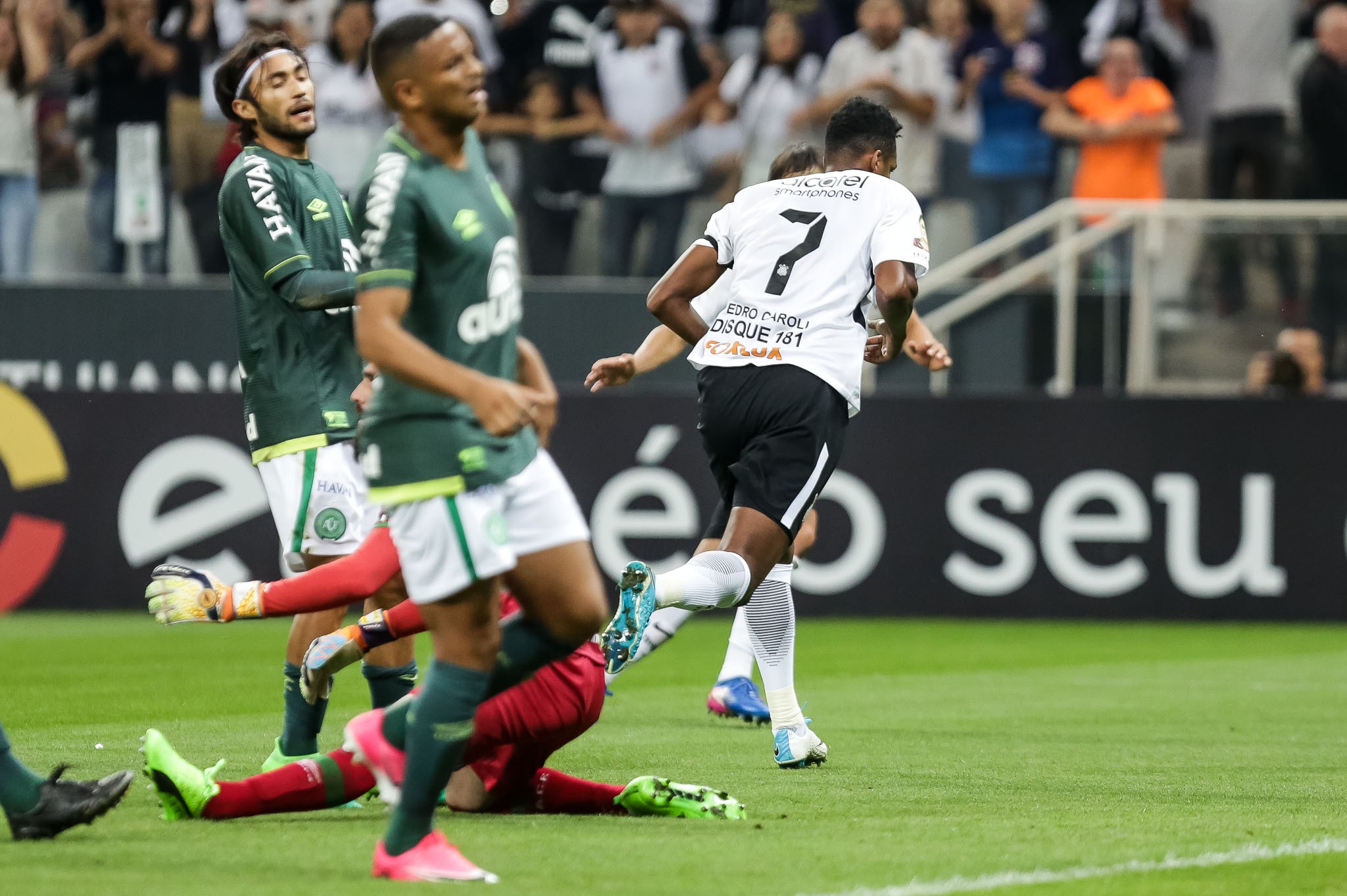 Quanto o Corinthians arrecadou contra a Chapecoense?