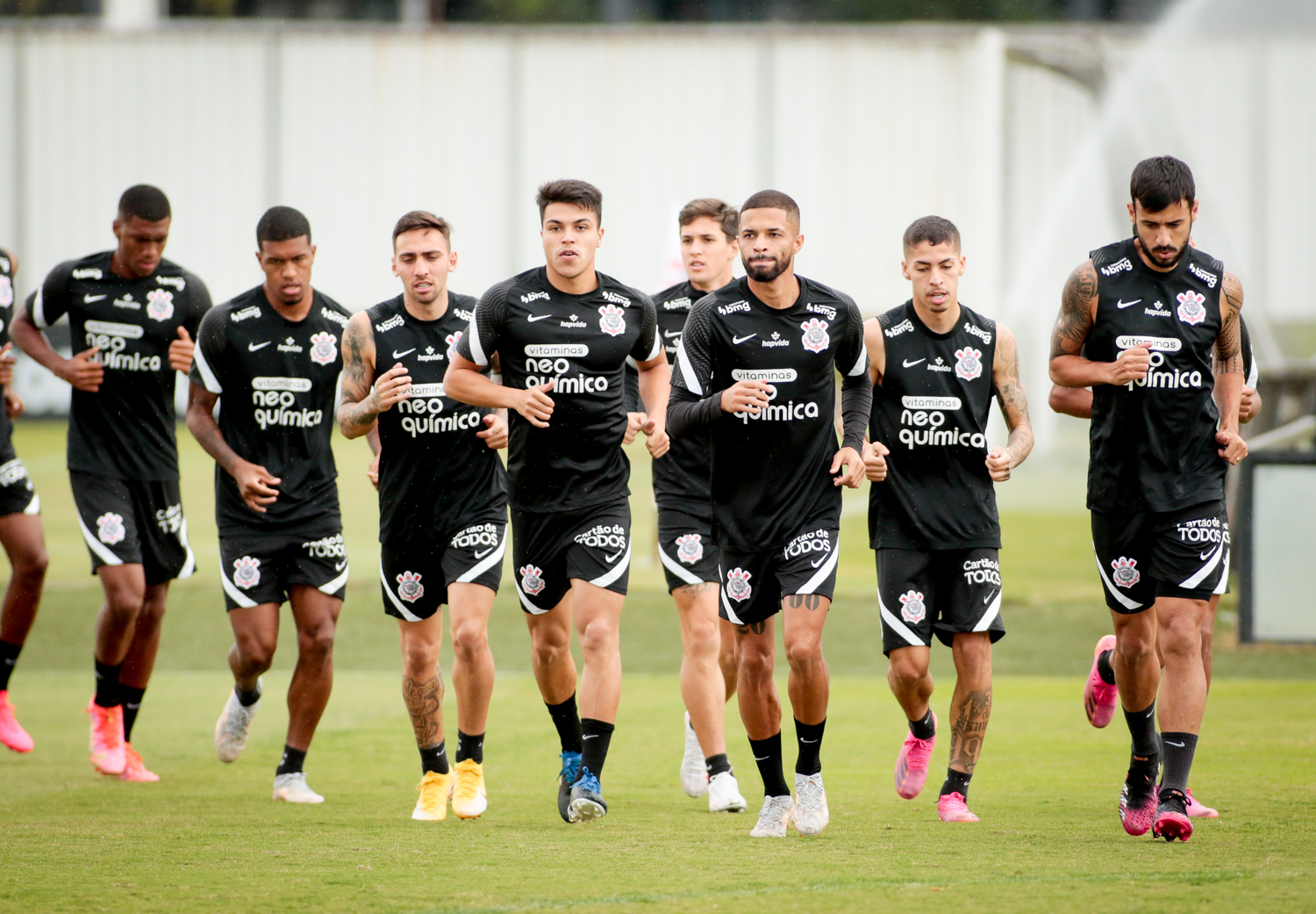 Sylvinho já utilizou 12 jogadores formados na base do Corinthians