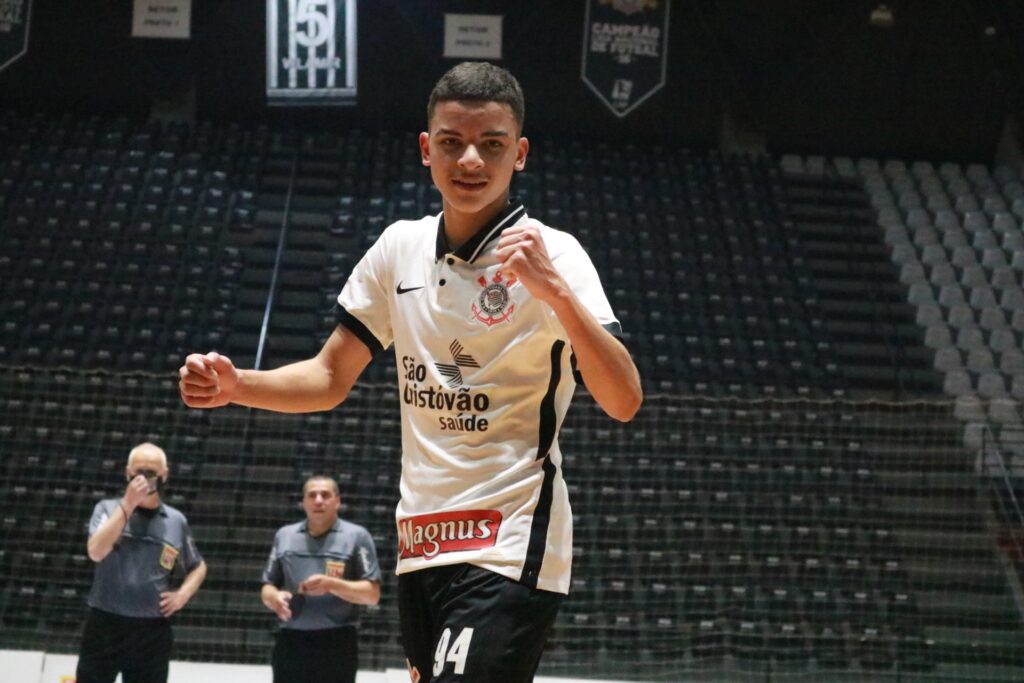 Corinthians goleia o Guarujá no Campeonato Paulista de Futsal Sub-20