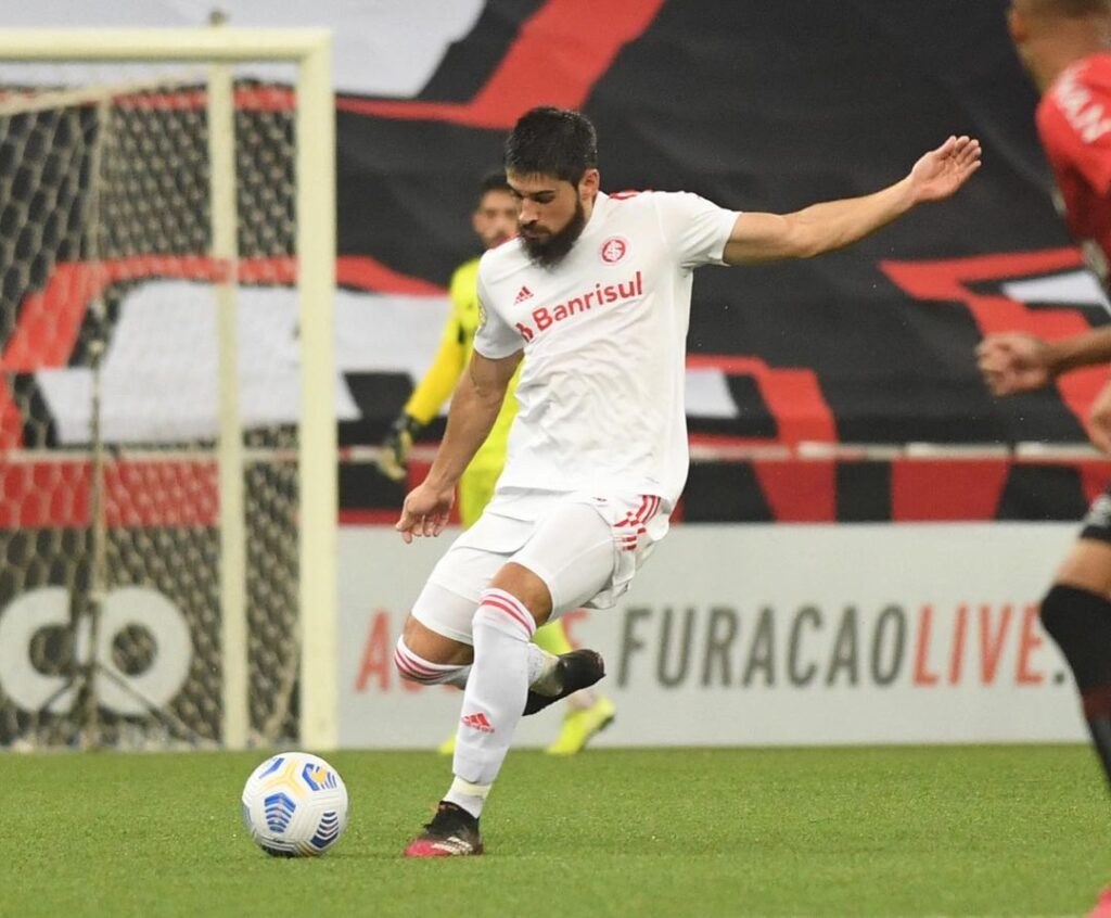 Inter monitora o zagueiro Bruno Méndez após renovação com o Corinthians  emperrar - O Bairrista