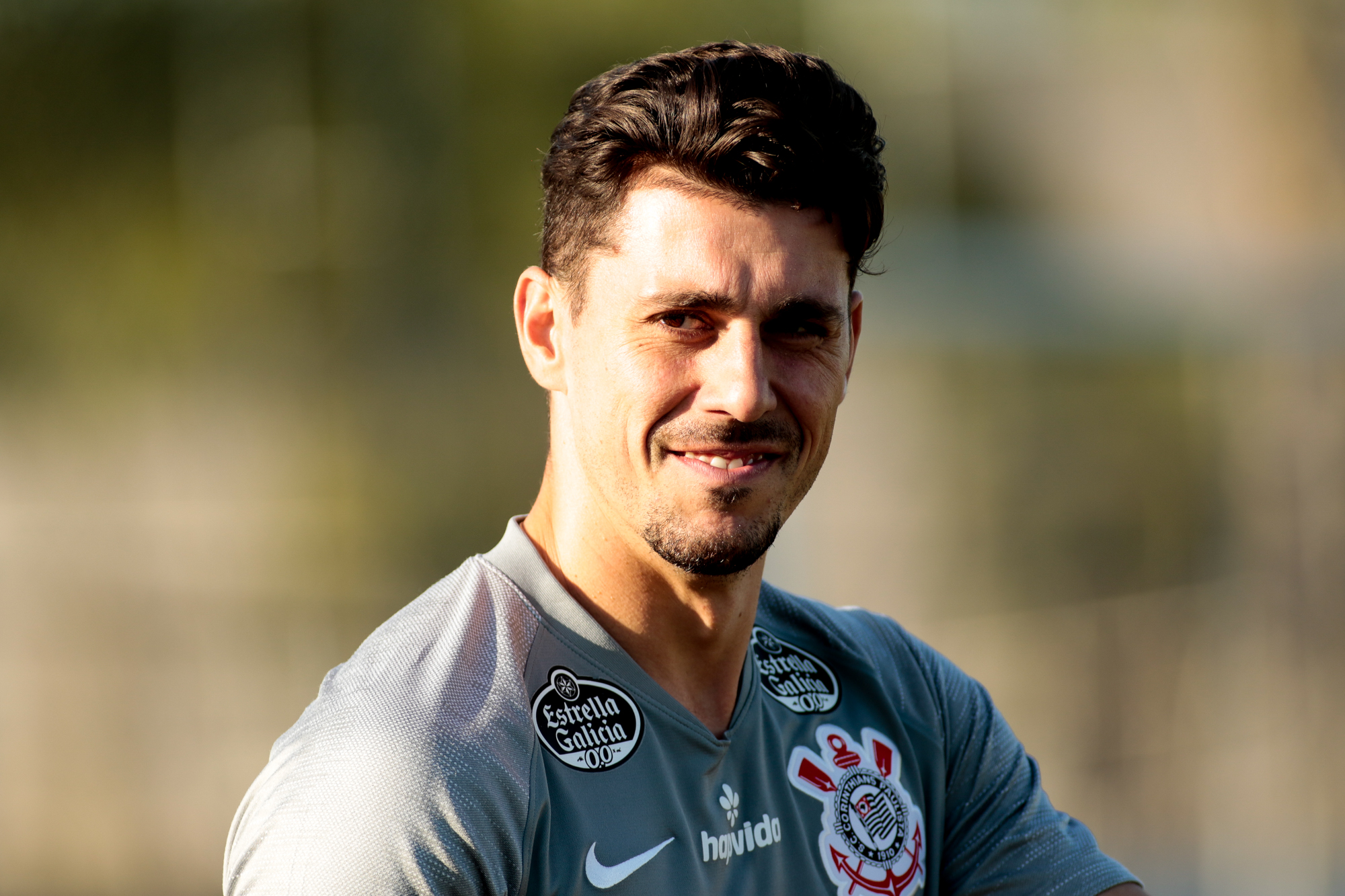 Com dispensa de Danilo Avelar, Corinthians pode ter saída de três zagueiros  em uma semana