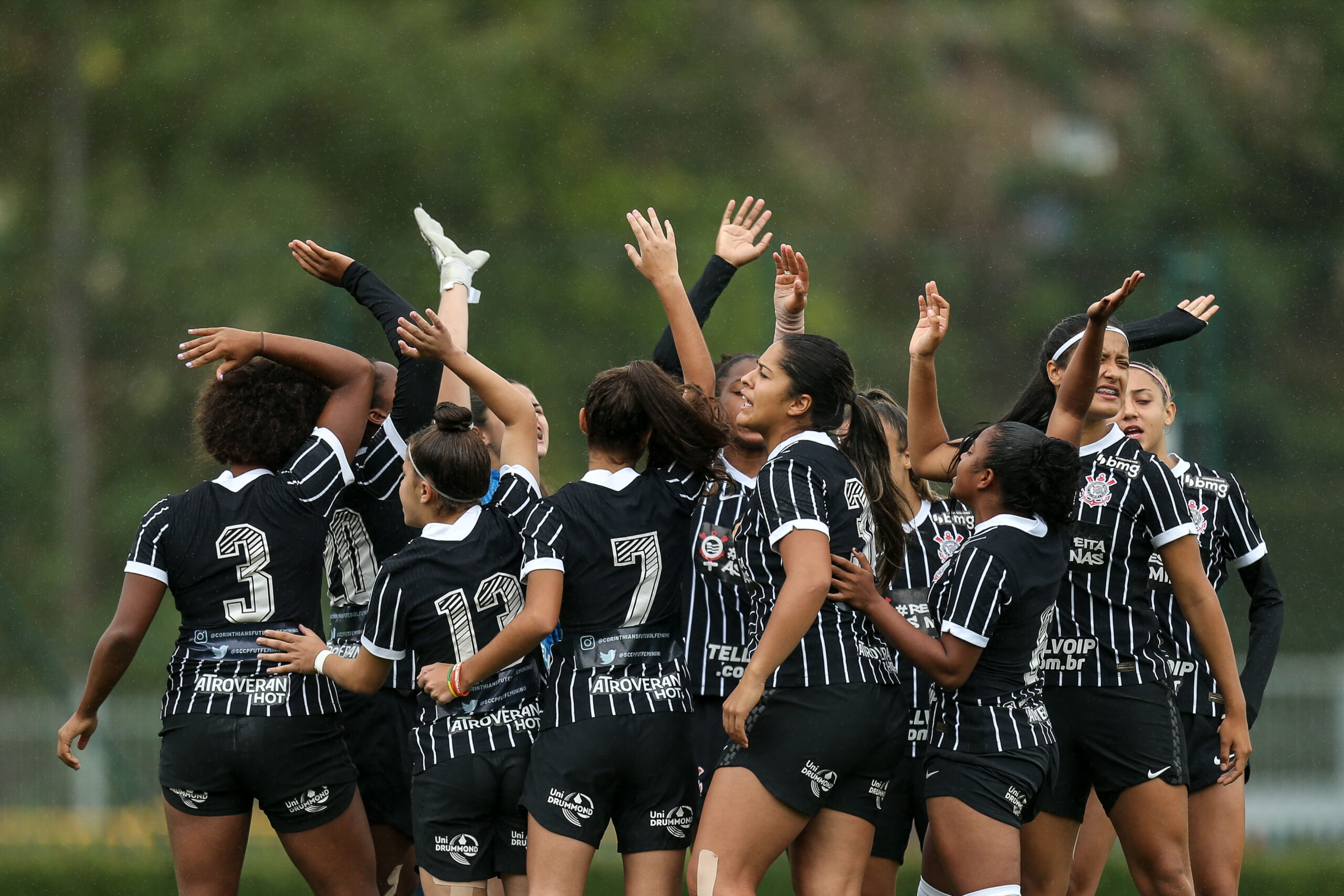 Futebol feminino: Corinthians goleia o Ska e segue na liderança do