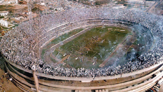 Torcida do Corinthians estabelece novo recorde de público em jogos