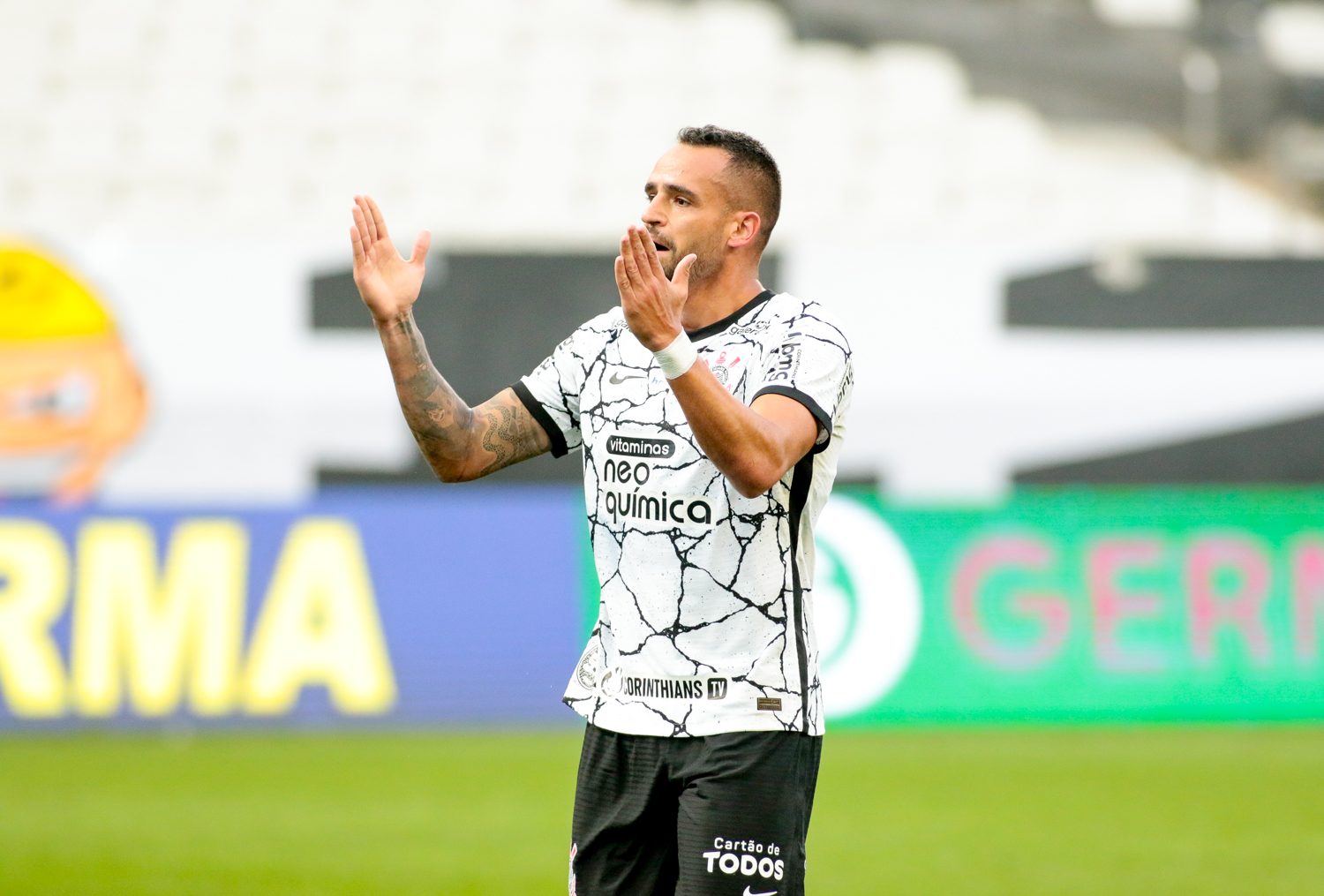 POR UM FIO! Grêmio sofre empate no fim para o Corinthians, com golaço de  Renato Augusto, e agora precisa torcer para Juventude e Cuiabá não  pontuarem em seus jogos hoje. QUE SITUAÇÃO! #