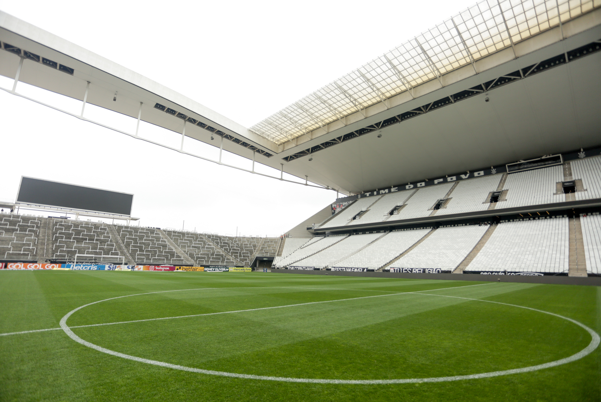 Corinthians e Grêmio empataram em 1 a 1 na Neo Química Arena, pelo