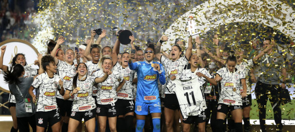 Corinthians anuncia patrocínio master do Grupo São Cristóvão Saúde no  futsal masculino; futebol feminino estampará marca nos shorts