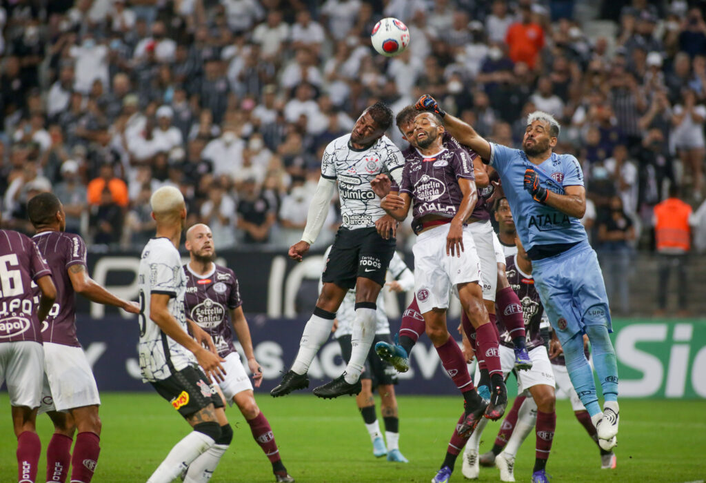 Corinthians volta à Neo Química Arena com empate.