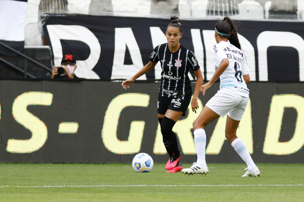 Corinthians vence Grêmio com gol aos 48 e conquista Supercopa