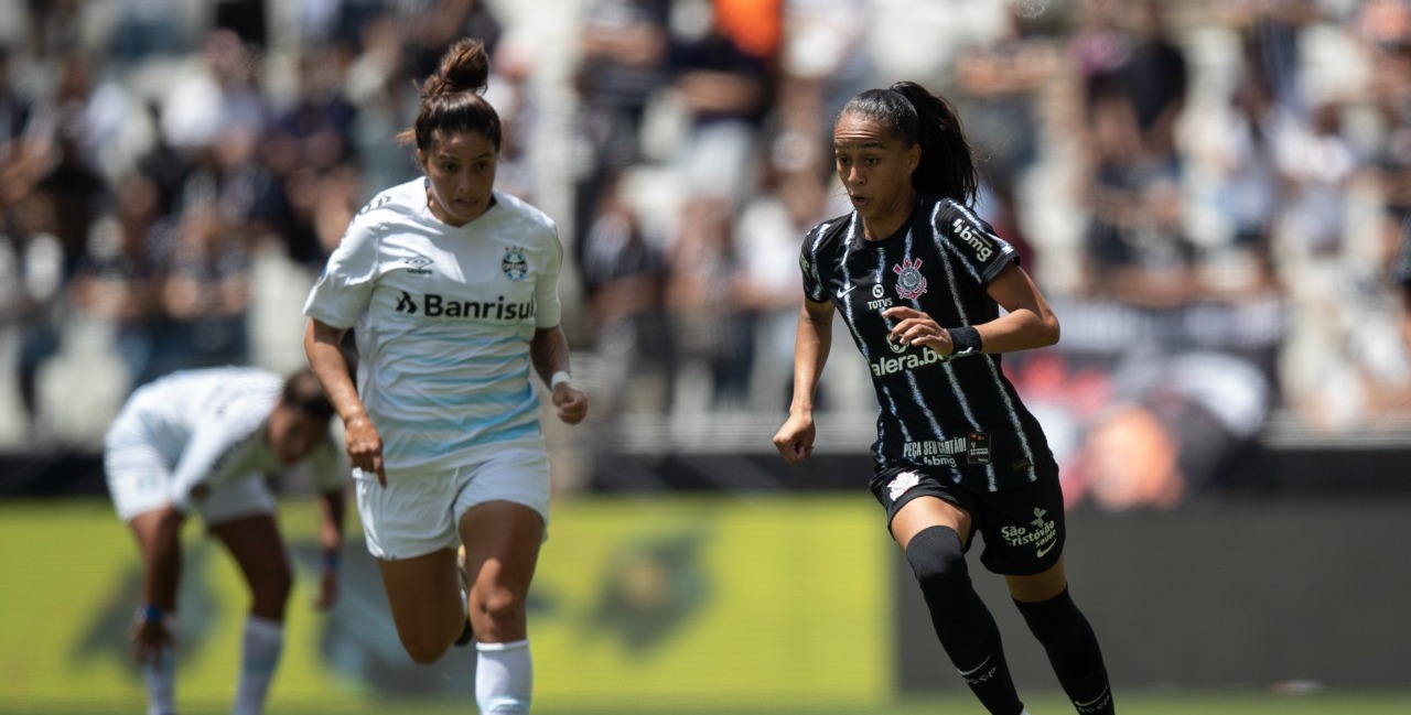 Corinthians vence Grêmio com gol aos 48 e conquista Supercopa