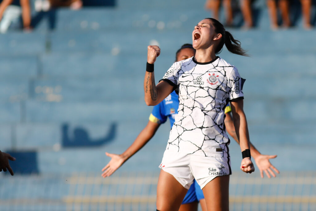 Última parada: antes de jogo em Brasília no domingo, Corinthians pega São  Bernardo