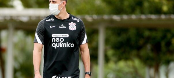 Duílio explica as situações de Danilo Avelar e Jonathan Cafú: “Agora estão chegando sondagens”