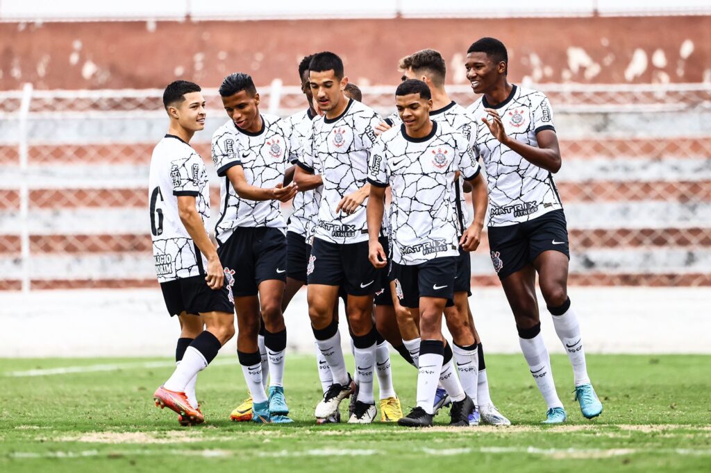 Seleção Cifac Sub-15 do Corinthians vence pela 41ª edição do Campeonato  Interclubes