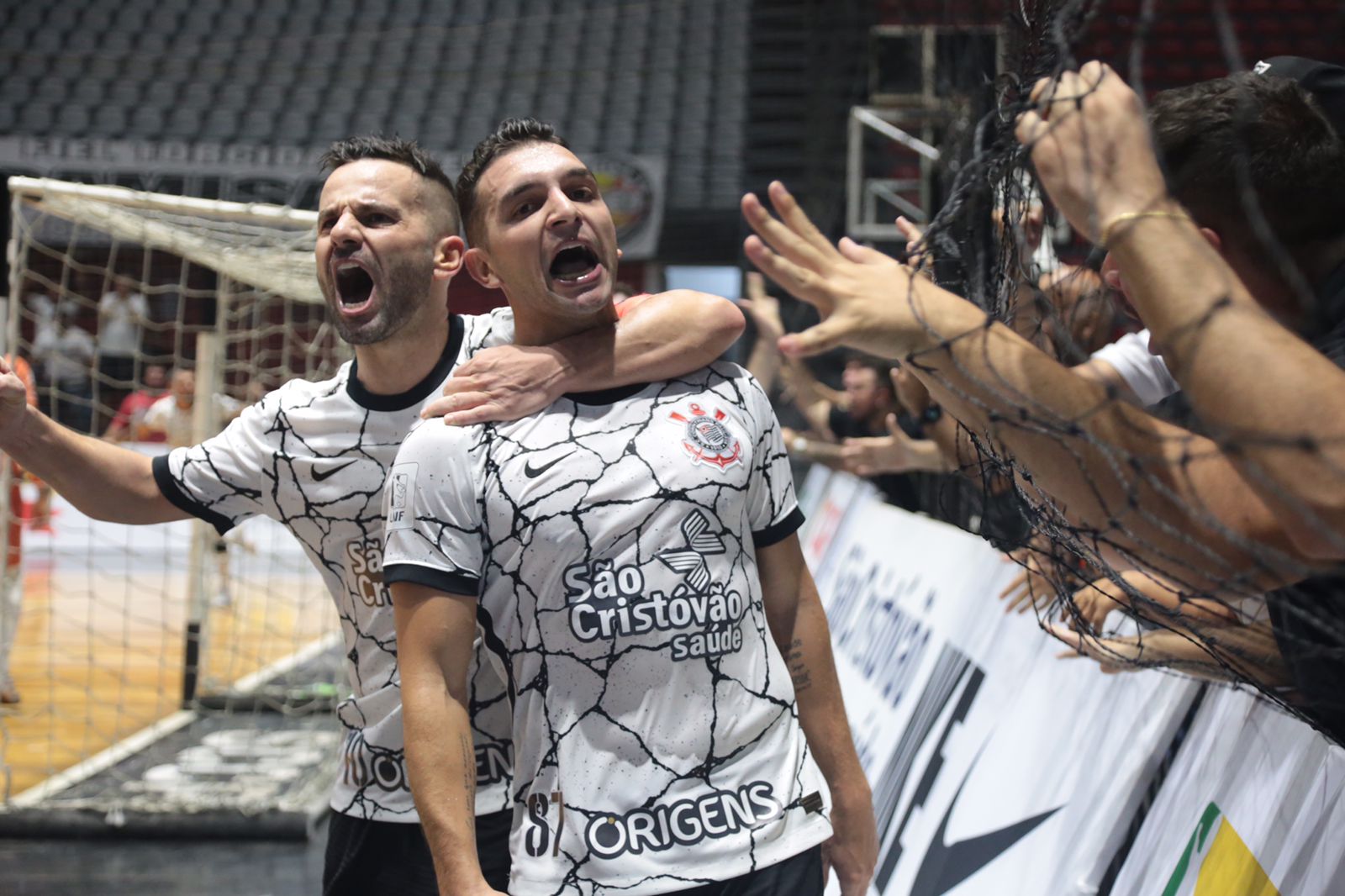 Impacto Futsal goleia São Bernardo e conquista a primeira vitória