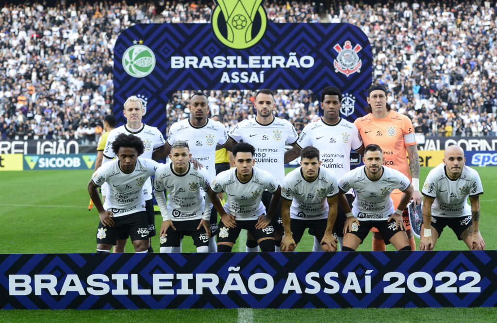 Corinthians x Goiás: onde assistir ao vivo, escalações e desfalques do jogo  de hoje pelo Brasileirão