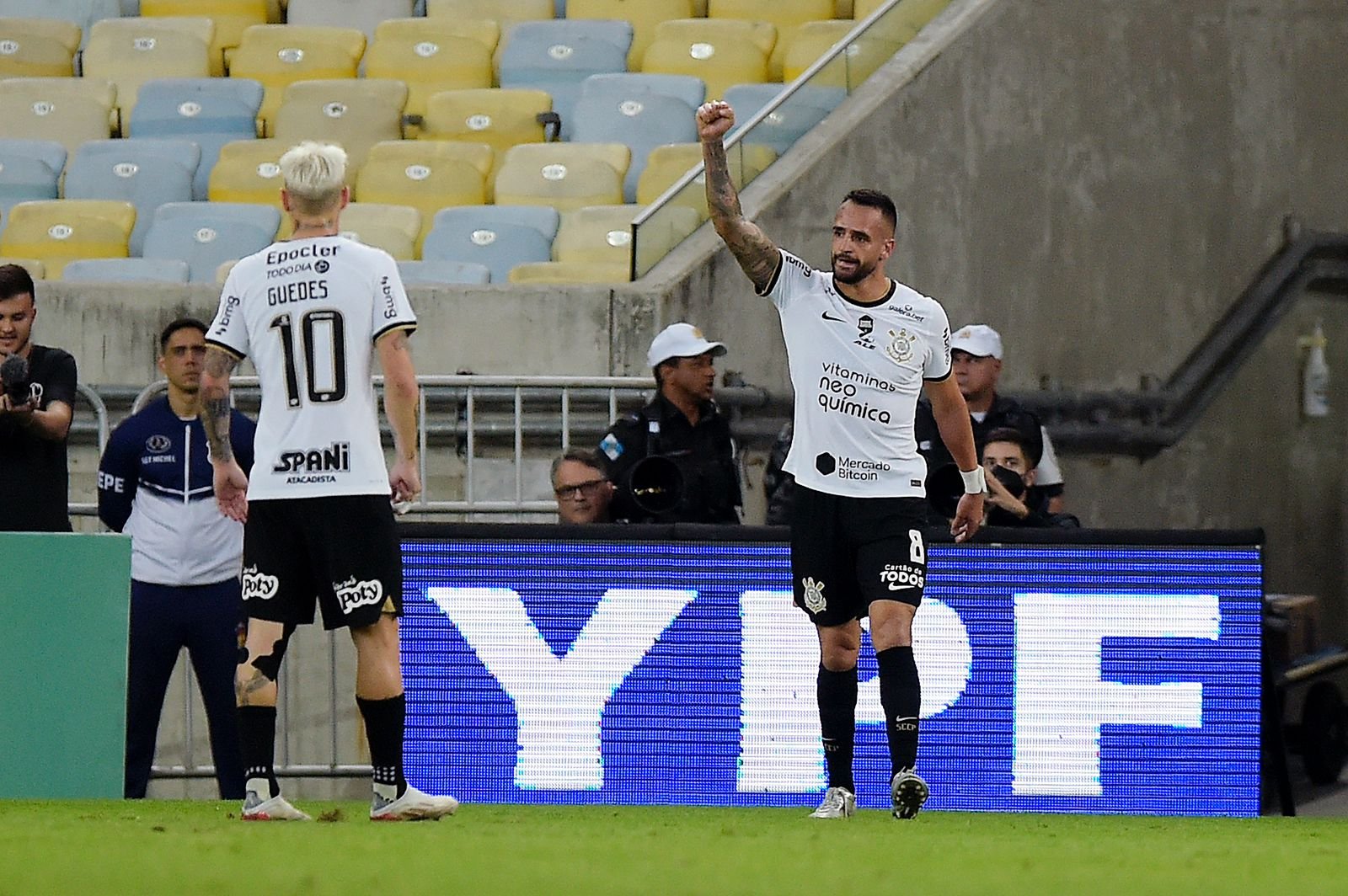 Corinthians arranca empate com Fortaleza no fim e sai da parte