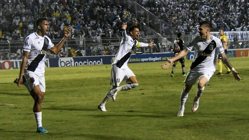 Meia Emprestado Pelo Corinthians Marca Golaço Nos Minutos Finais E ...