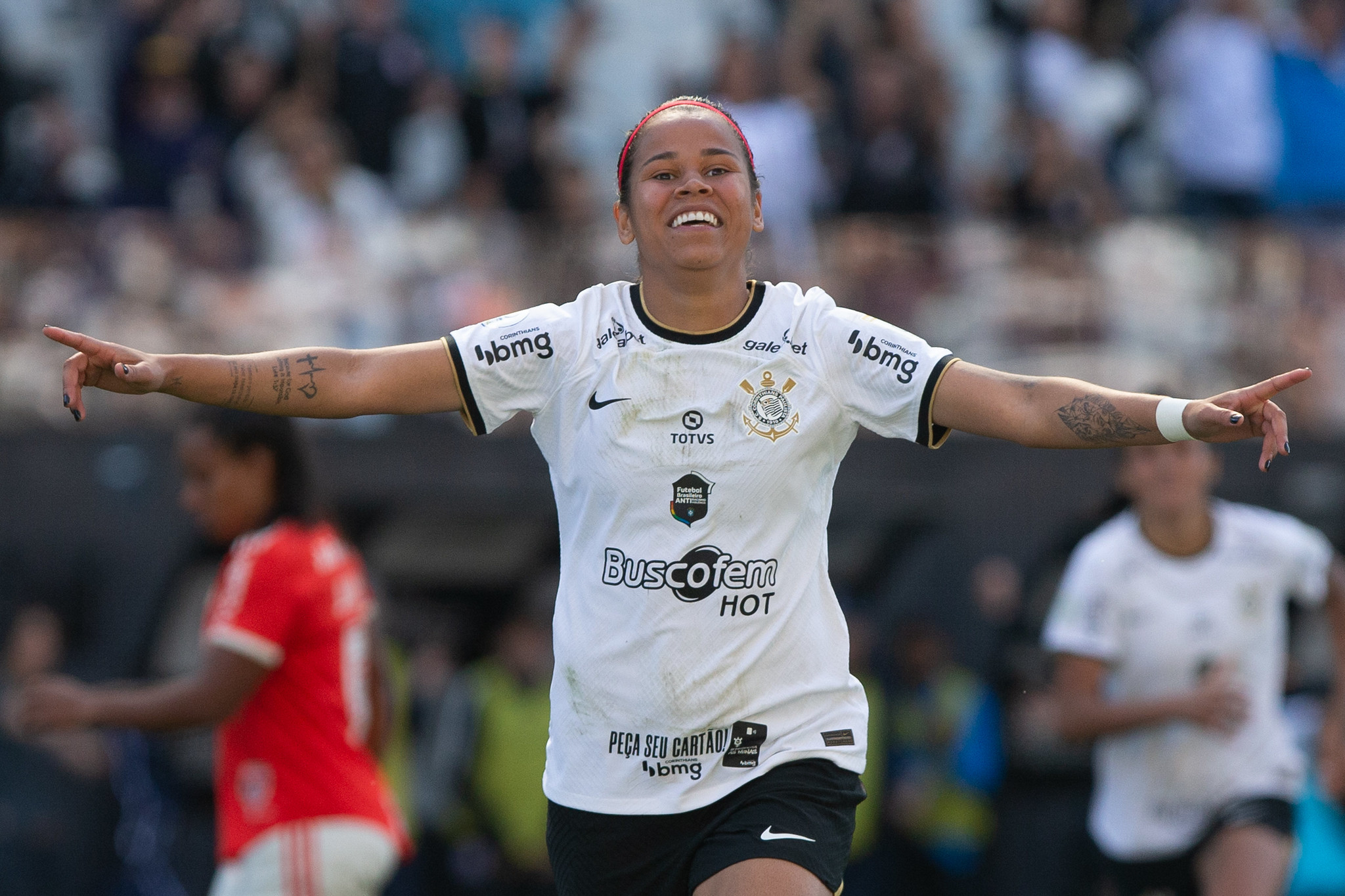 Vic Albuquerque celebra artilharia histórica do Corinthians e diz