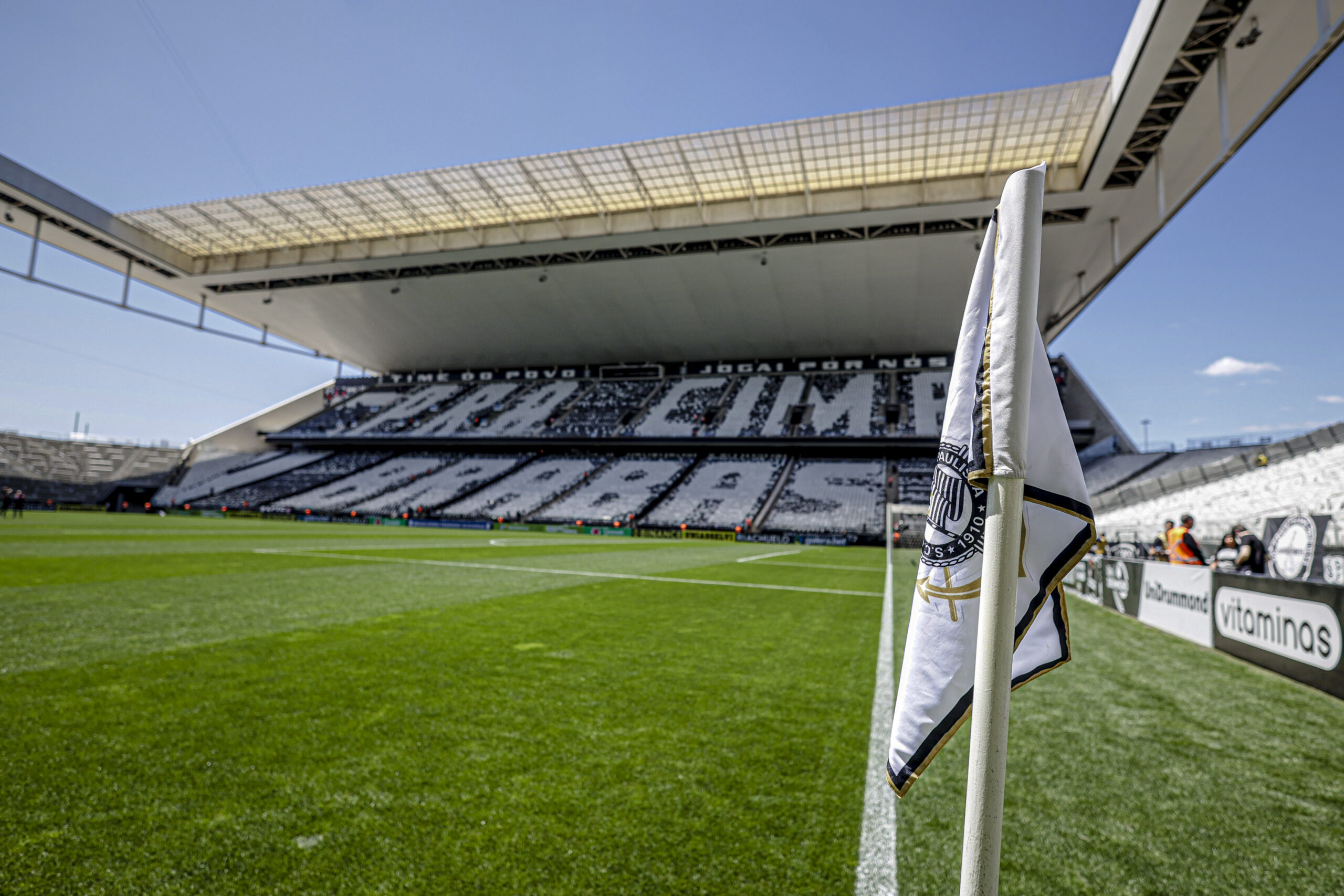 Corinthians feminino bate recorde de títulos em 2023 e chega a 17 na  história; veja galeria completa, corinthians