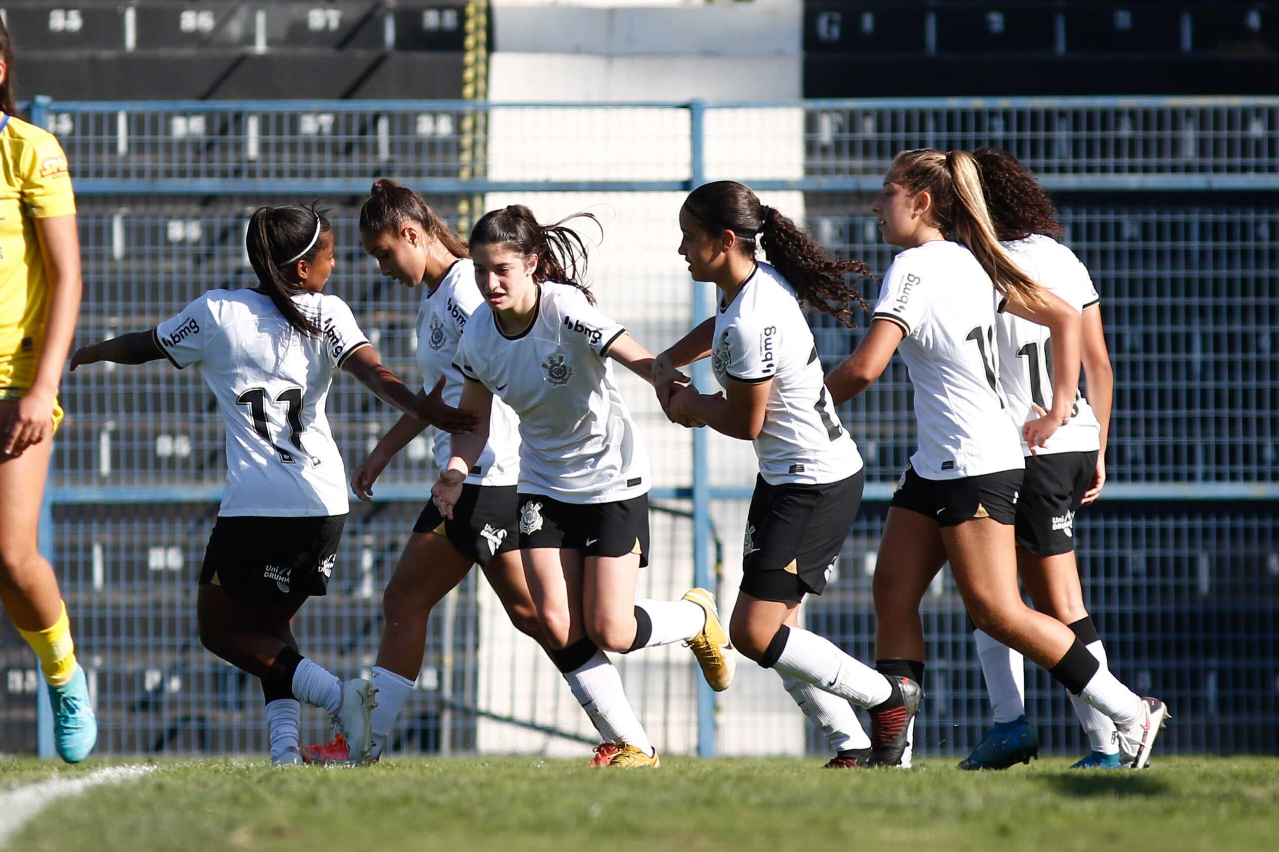 Vôlei Feminino sub-17 do Corinthians recebe o São Bernardo do Campo pelo Campeonato  Paulista