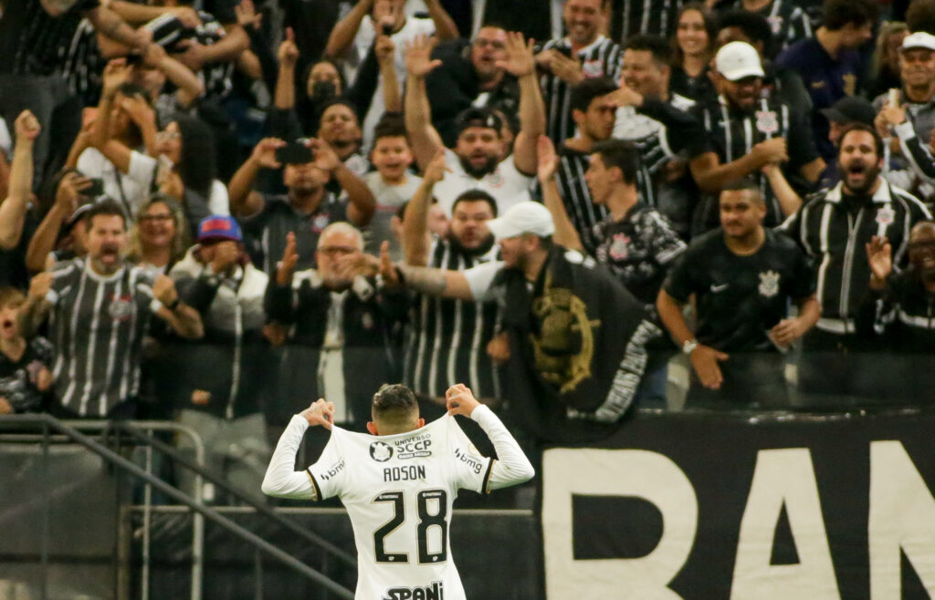 Corinthians Futsal - É o melhor do mundo ou não é?! 🏆🏴🏳 Fomos indicados  para o maior prêmio de Futsal do Mundo! Além da categoria Melhor Equipe,  estamos concorrendo com os atletas