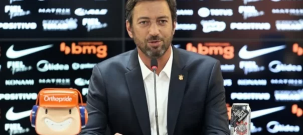 Presidente do Corinthians projeta entrega do CT da base e diz ser "prioridade número um" do clube