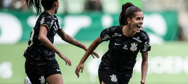 Jhennifer marca dois gols em Derby e iguala Adriana na artilharia do Corinthians Feminino em 2022