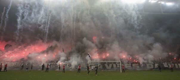 Organizada do Corinthians pede treino aberto antes de final da Copa do Brasil