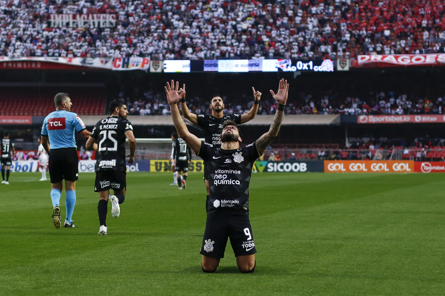 Luizão elogia Yuri Alberto e diz que camisa 9 está bem representada