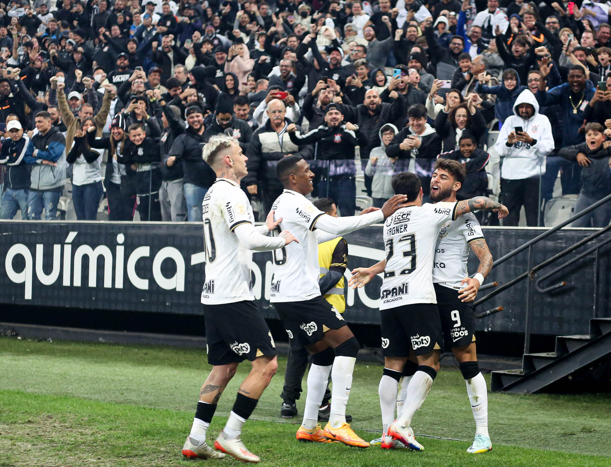 Ídolo do Corinthians, multicampeão e agora pode estar se despedindo para  jogar no Grêmio