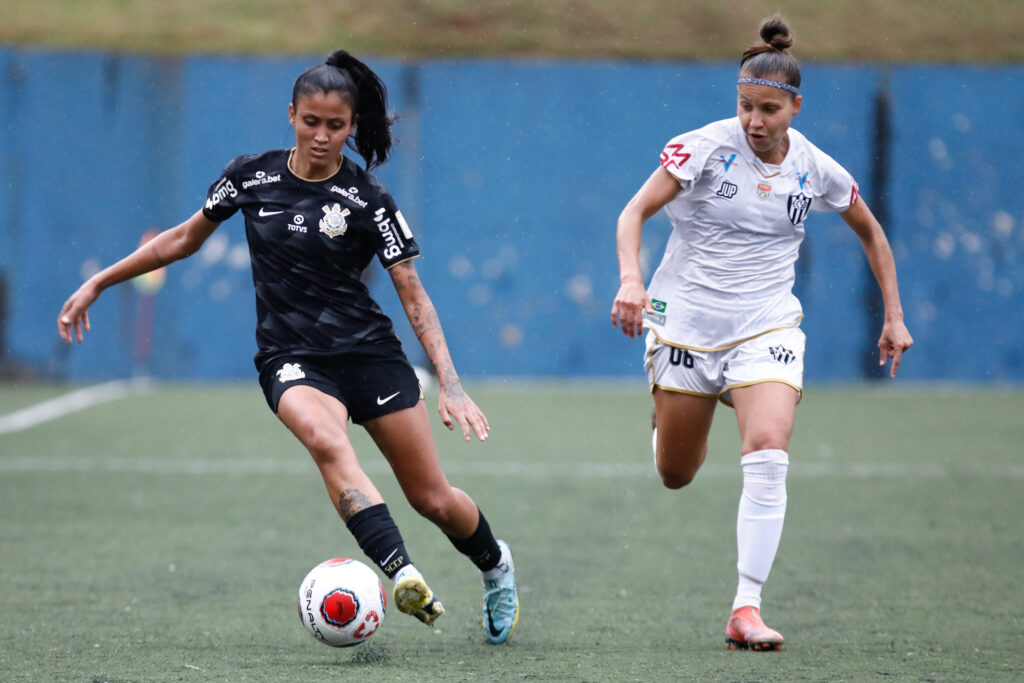 Jaqueline celebra goleada na estreia da Copa Paulista Feminina