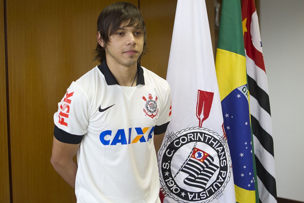 Romero faz publicação enigmática assistindo jogo do Corinthians