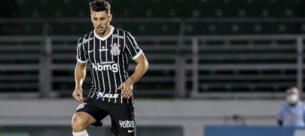Danilo Avelar, do Corinthians, é acusado de racismo em jogo online :  r/futebol