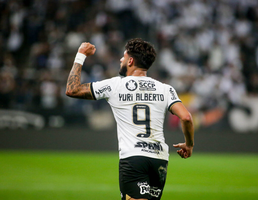 Quem são os maiores jogadores camisas 9 da história do Corinthians