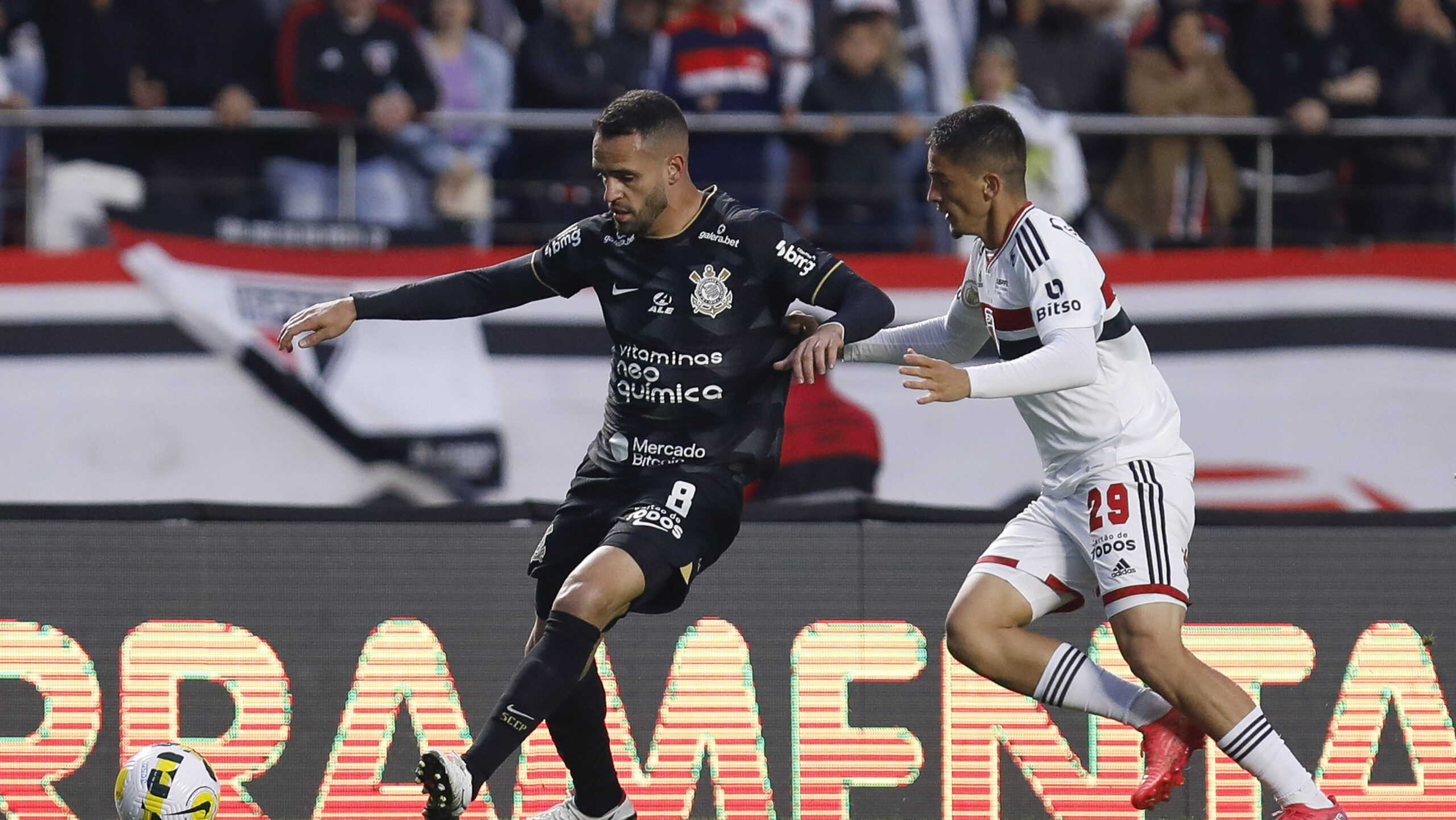 Paulista Feminino: São Paulo vence Corinthians e larga em vantagem