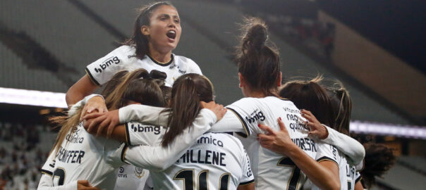 Corinthians on X: Fiel, domingo é dia decisão para as Brabas do Timão! É o  segundo jogo da final da Copa Paulista Feminina, na Arena Barueri! 💜   / X