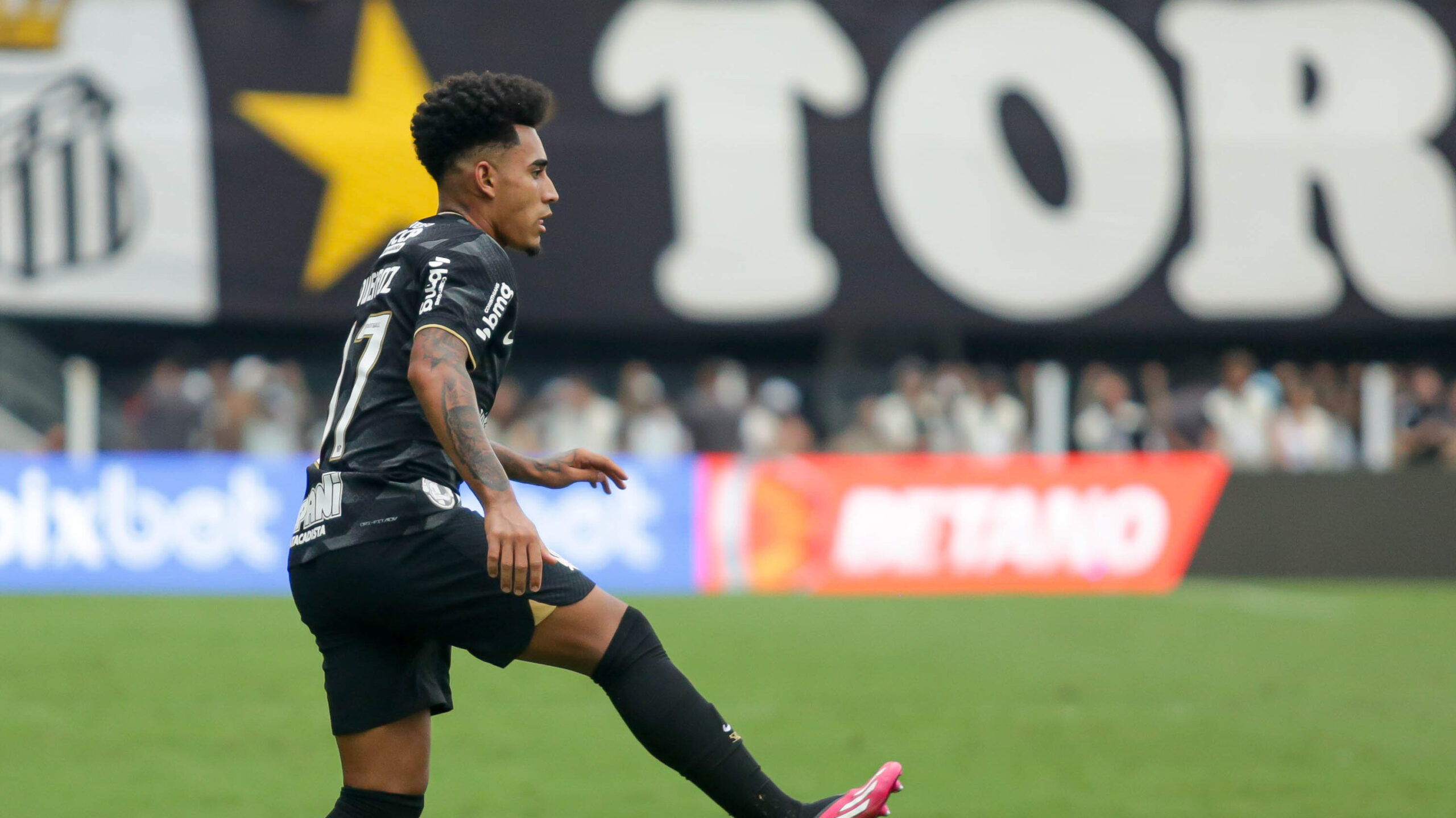 Santos busca empate contra o Corinthians no fim em clássico de