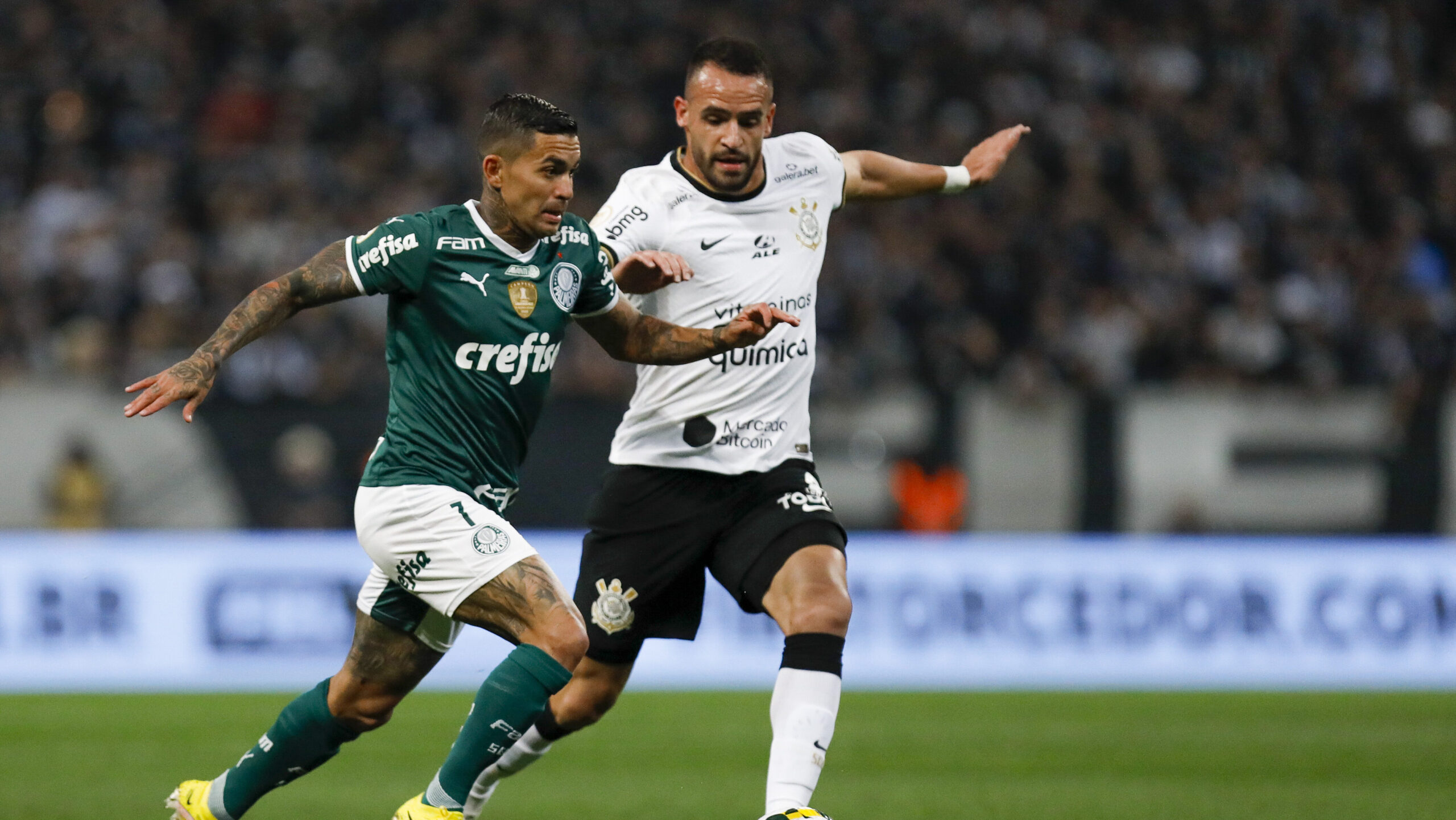 Em derby decisivo, Palmeiras recebe o Corinthians de olho na final