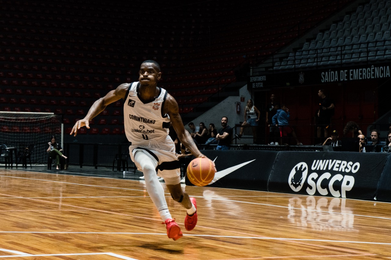 Corinthians Basquete enfrenta Brasília pelo NBB