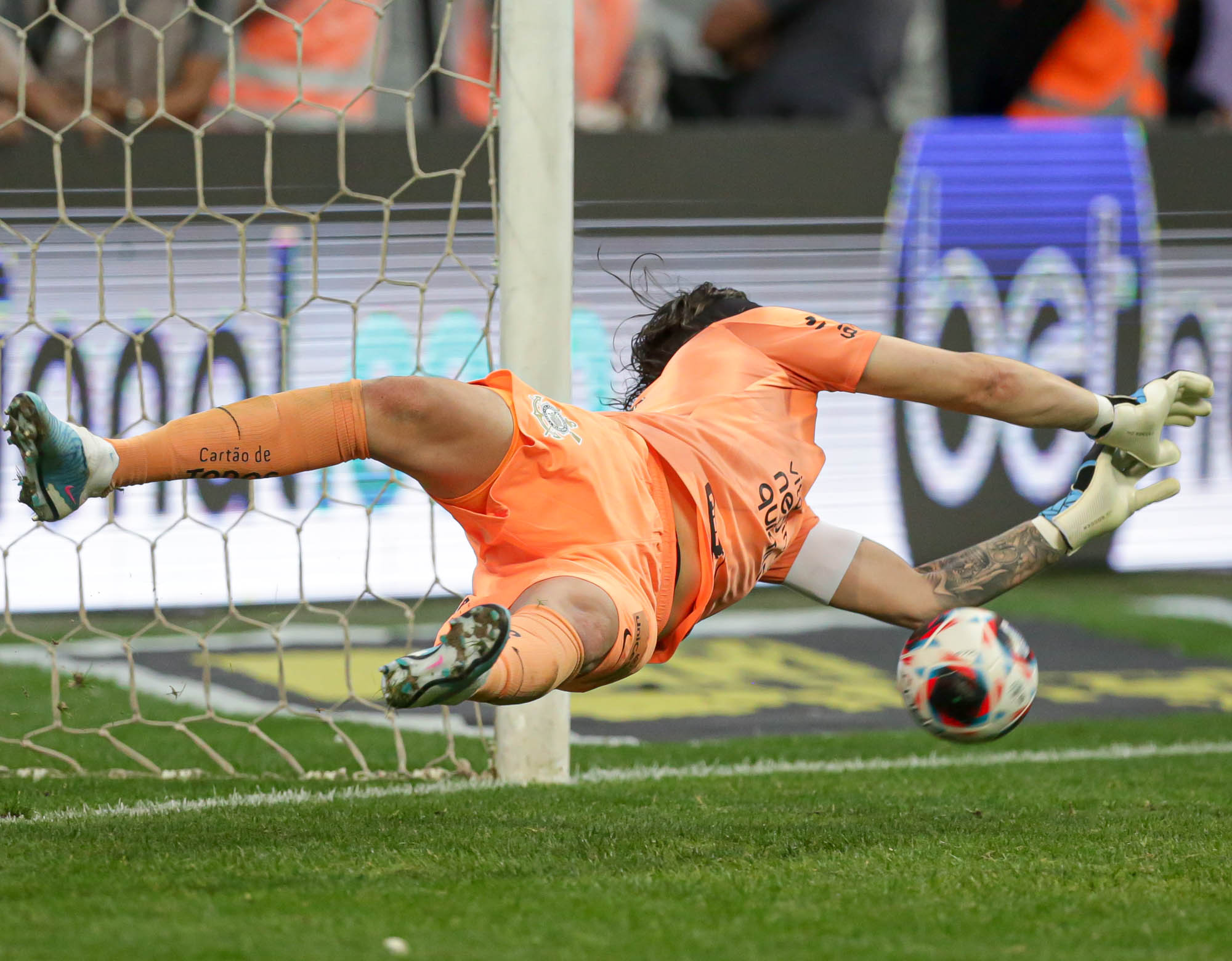 Cássio vive ano com mais pênaltis defendidos pelo Corinthians