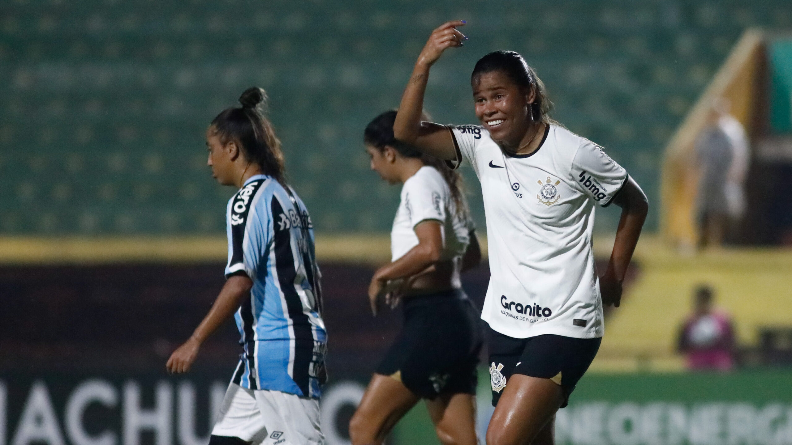 Corinthians celebra marca de 300 jogos da equipe feminina; veja números