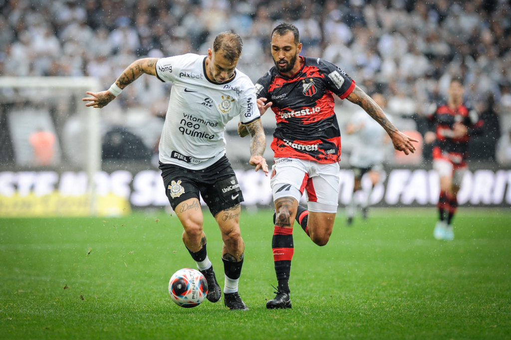 Mão na bola faz o Corinthians ter três pênaltis marcados contra si