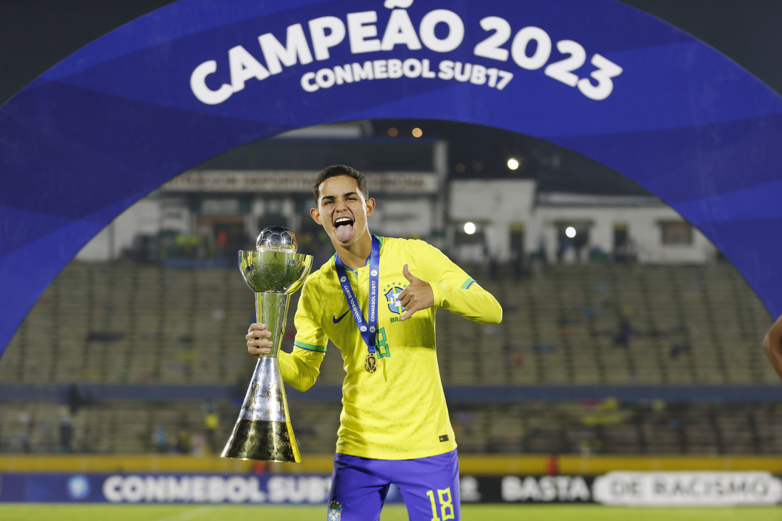 É CAMPEÃO! 🇧🇷 A @CBF_Futebol conquistou o título da CONMEBOL #Sub17 pela  1️⃣3️⃣ª vez. O próximo desafio será o mundial da categoria pela #…