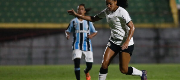 Tamires exalta crescimento do futebol feminino no Brasil e comenta