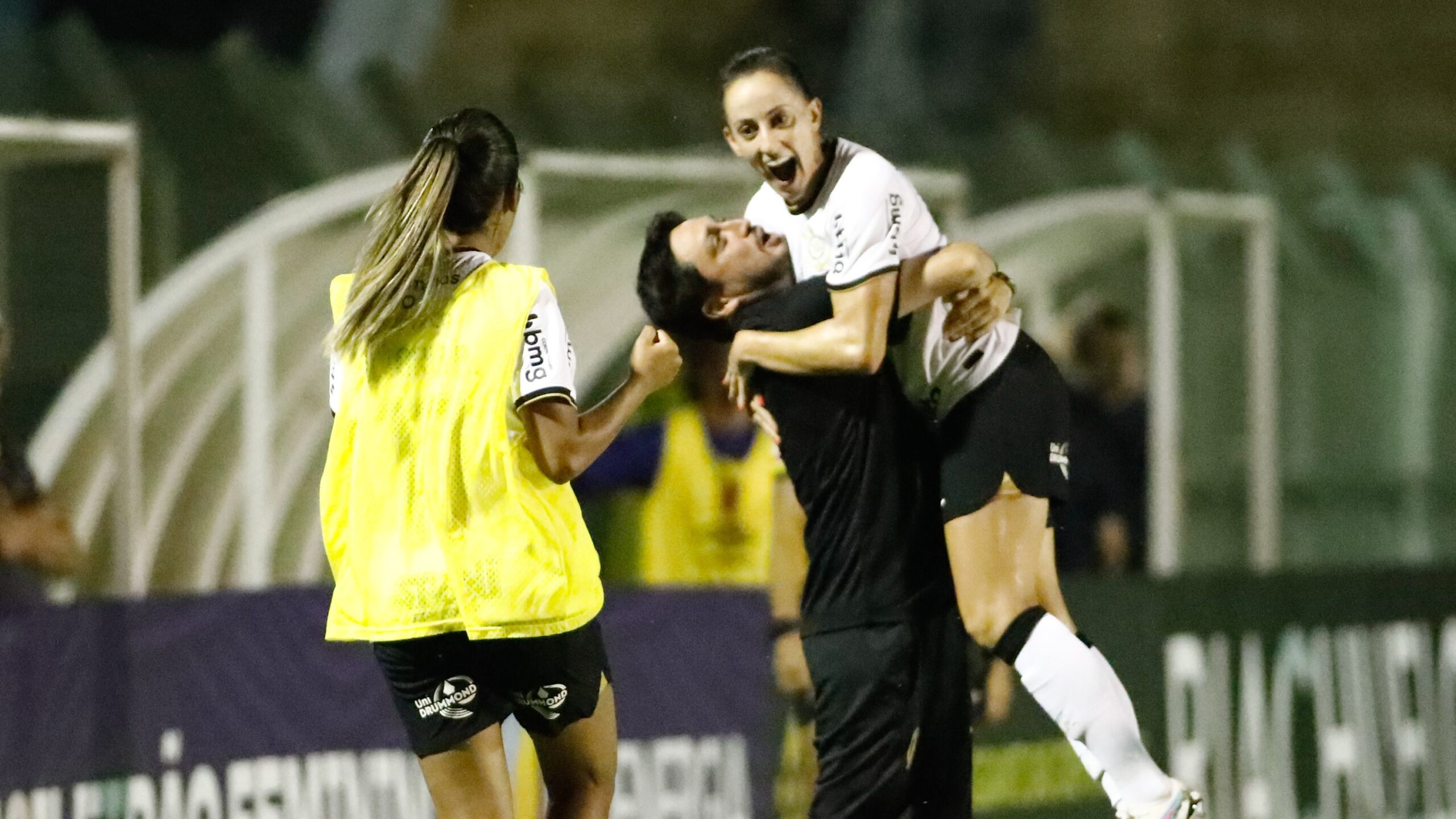 Futebol Feminino: Corinthians empata com o Real Brasília e Grazi