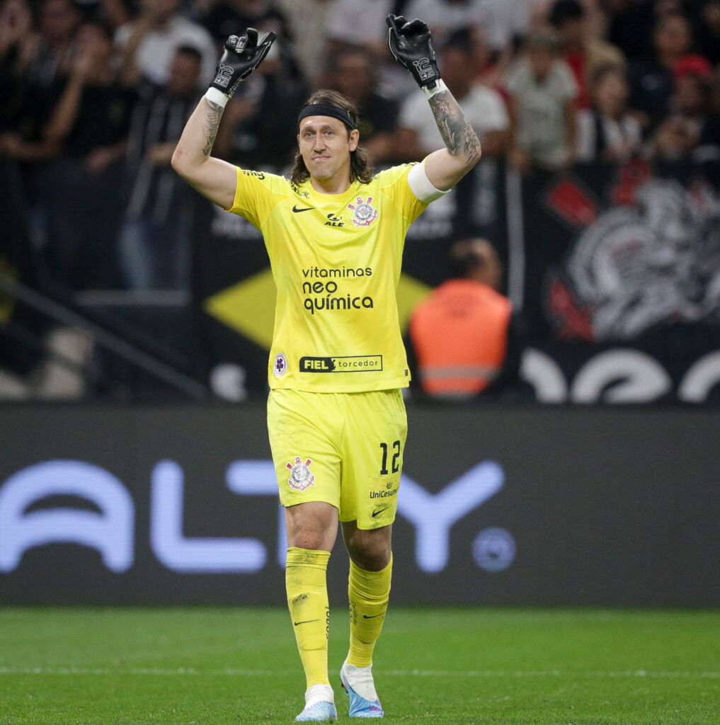 Goleiro Cássio se aproxima ainda mais de Ronaldo como maior pegador de  pênaltis da história do Corinthians - Central do Timão - Notícias do  Corinthians