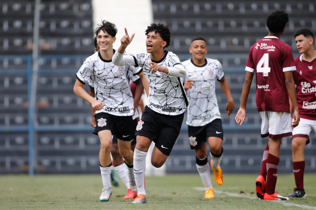 Corintians sub-14 e sub-17 enfrentaram a Sogipa pelo Estadual de Basquete