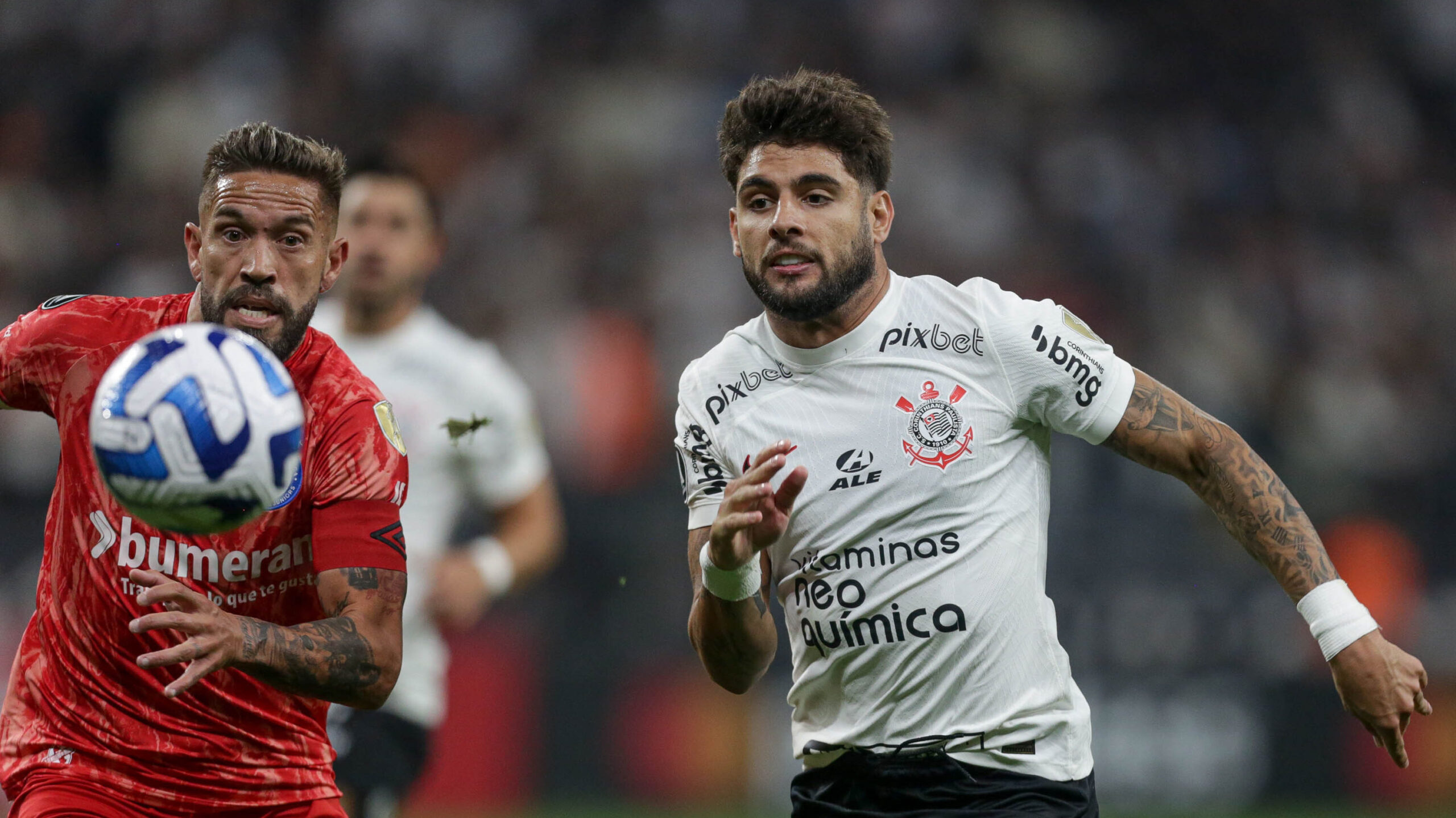 Provável titular contra o São Paulo, Róger Guedes iniciou no banco de  reservas em todos os jogos do Corinthians na Libertadores