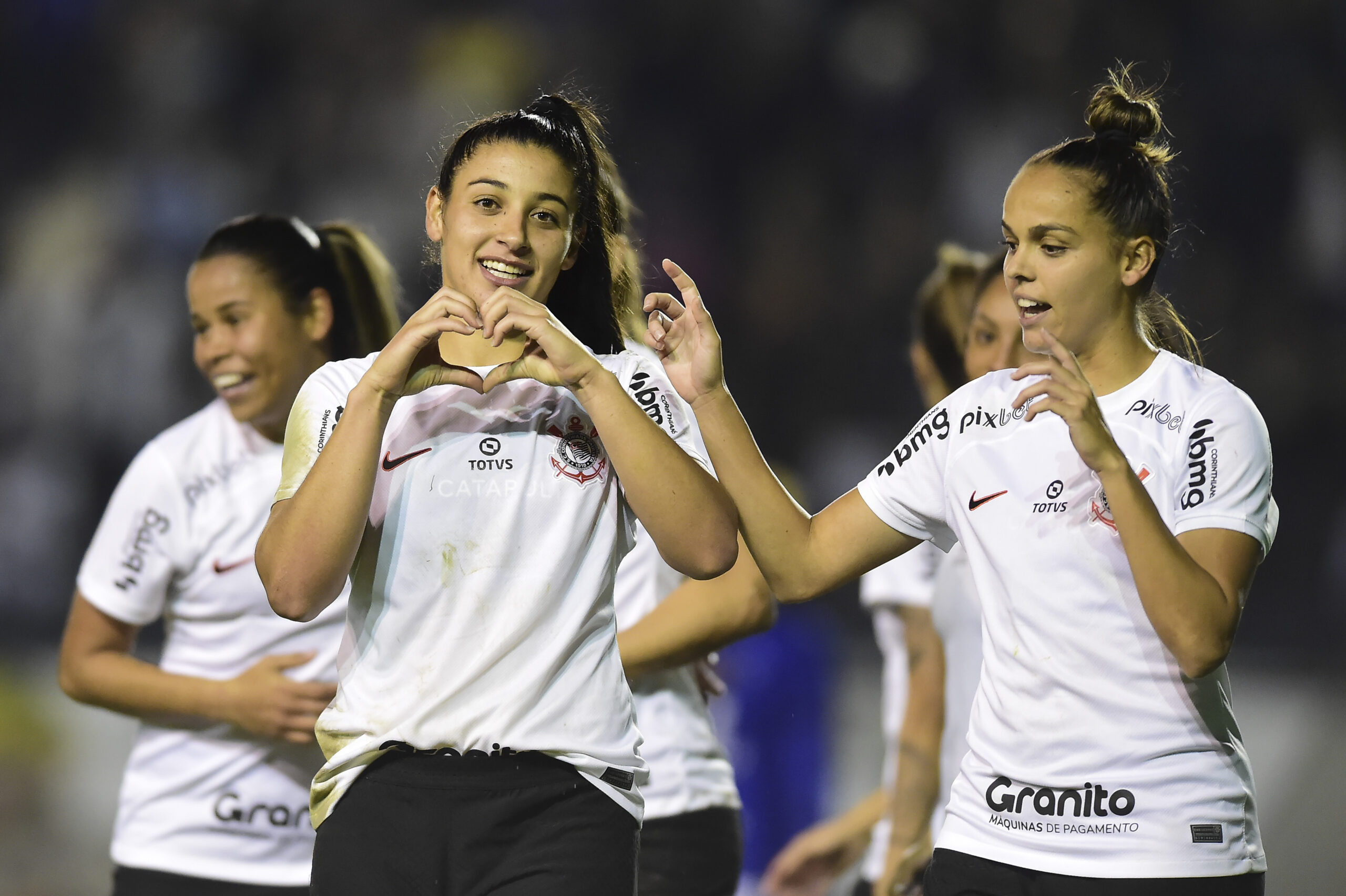 Conheça as jogadoras do time de futebol feminino do Corinthians