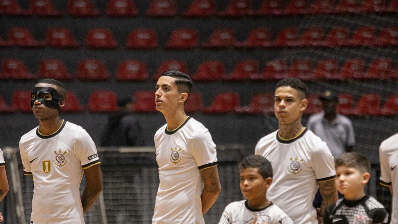 São Paulo empata com a Ferroviária e ergue taça do Campeonato Paulista  Feminino Sub-17 - Lance!